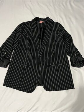 EVRI Pinstriped Blazer